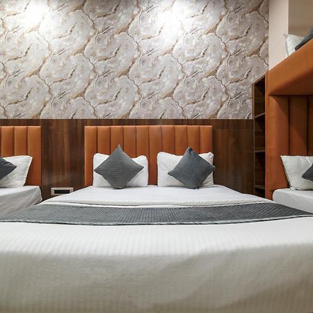 Hotel Miracle 2Km From Mahakal Temple Ujjain Eksteriør bilde
