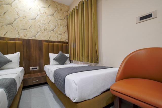 Hotel Miracle 2Km From Mahakal Temple Ujjain Eksteriør bilde