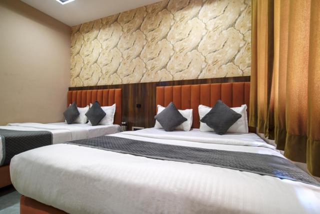 Hotel Miracle 2Km From Mahakal Temple Ujjain Eksteriør bilde