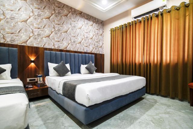 Hotel Miracle 2Km From Mahakal Temple Ujjain Eksteriør bilde